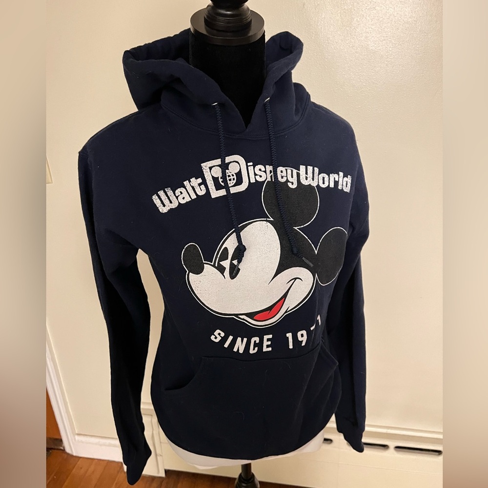 Walt Disney World Mickey sweatshirt size small